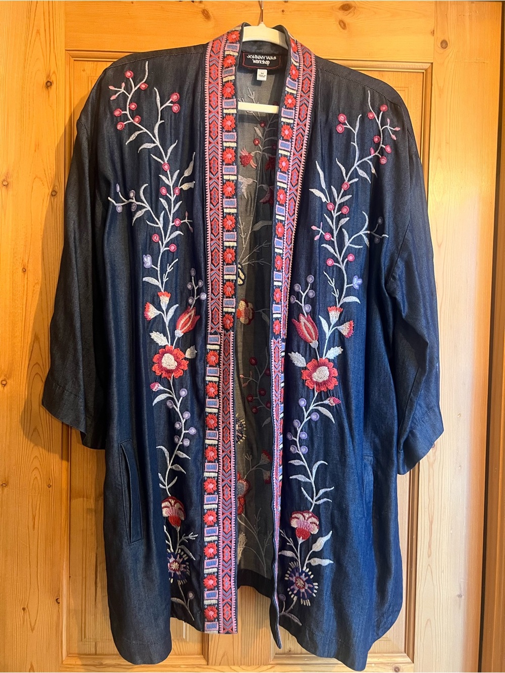 Johnny Was Navy Embroidered Floral Open-Front Cape Excellent condition